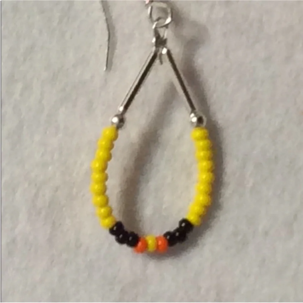 UNBRANDED Bright And Cheerful HANDMADE Glass BEAD Looped Southwestern Earrings